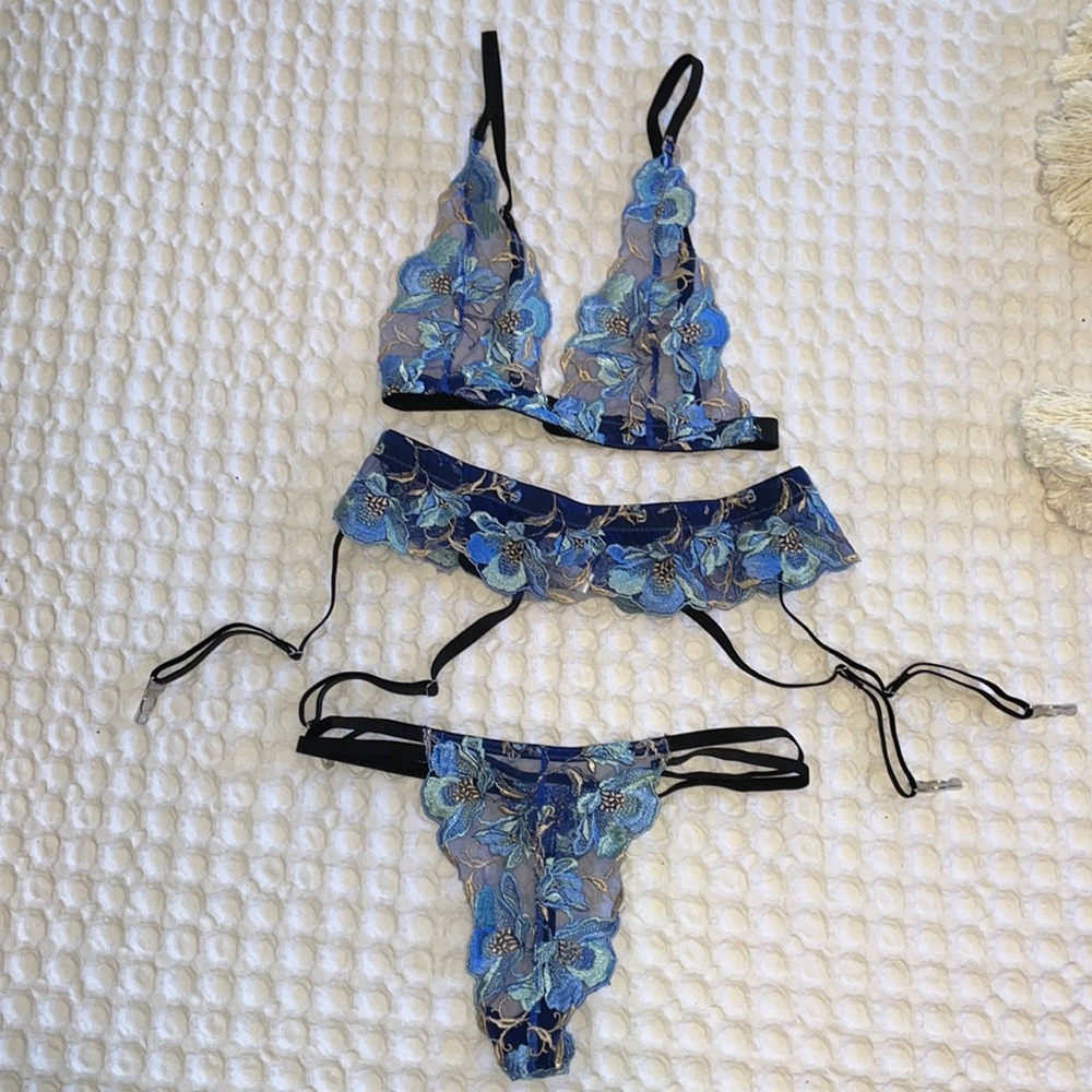 Lingerie set - lace floral